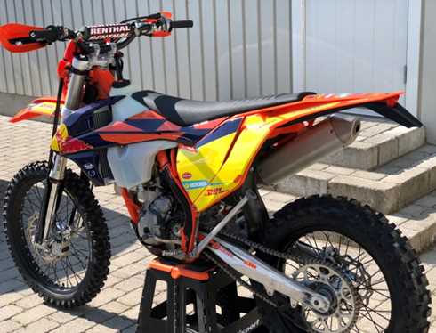 Enduro och cross motorcyklar KTM 350 EXC-F och Honda CRF 250 stulna i Hässleholm